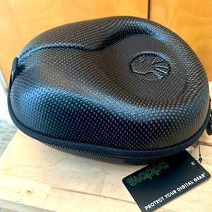 SLAPPA HardBody Pro Full-Sized Headphone Case. New.